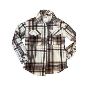 Garage lined button front plaid shacket with pockets and 5 buttons